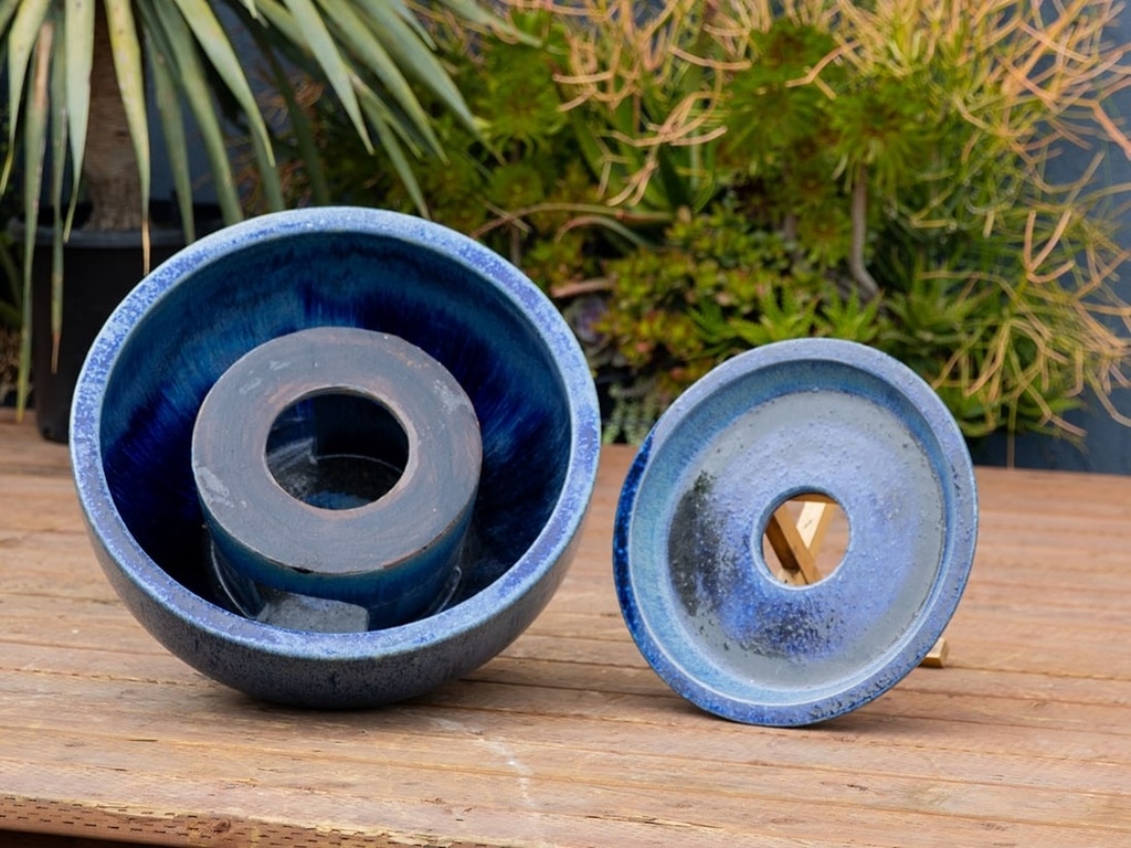 FOUNTAIN BOWL WITH COVER, CRYSTAL BLUE, SIZE B - 23.5" X 12.0"