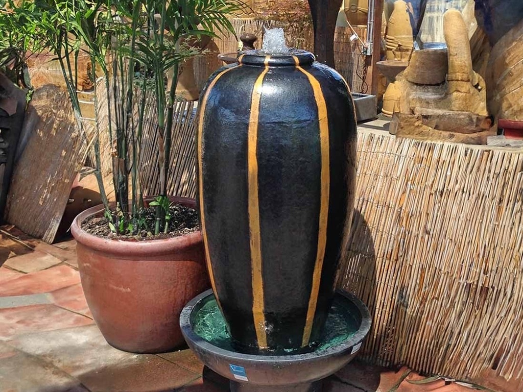 THAILAND JAR CHESTNUT, FOUNTAIN, SILVER BLACK OVER FALLING CREAM, 21.5"X39" (BASE/PUMP SOLD SEPERATELY)