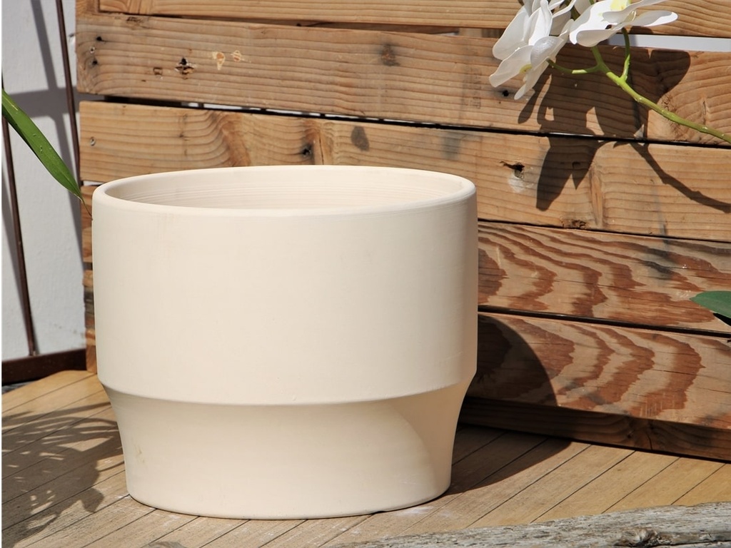 LARGE PLANET PLANTER, IVORY CLAY, SET OF 3- 14"X11", 12"X10", 10"X9"