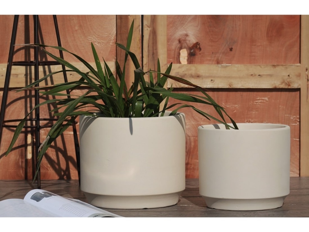LARGE COMET PLANTER , IVORY CLAY, SET OF 3- 12"X10" 10"X8.5" 8"X8"