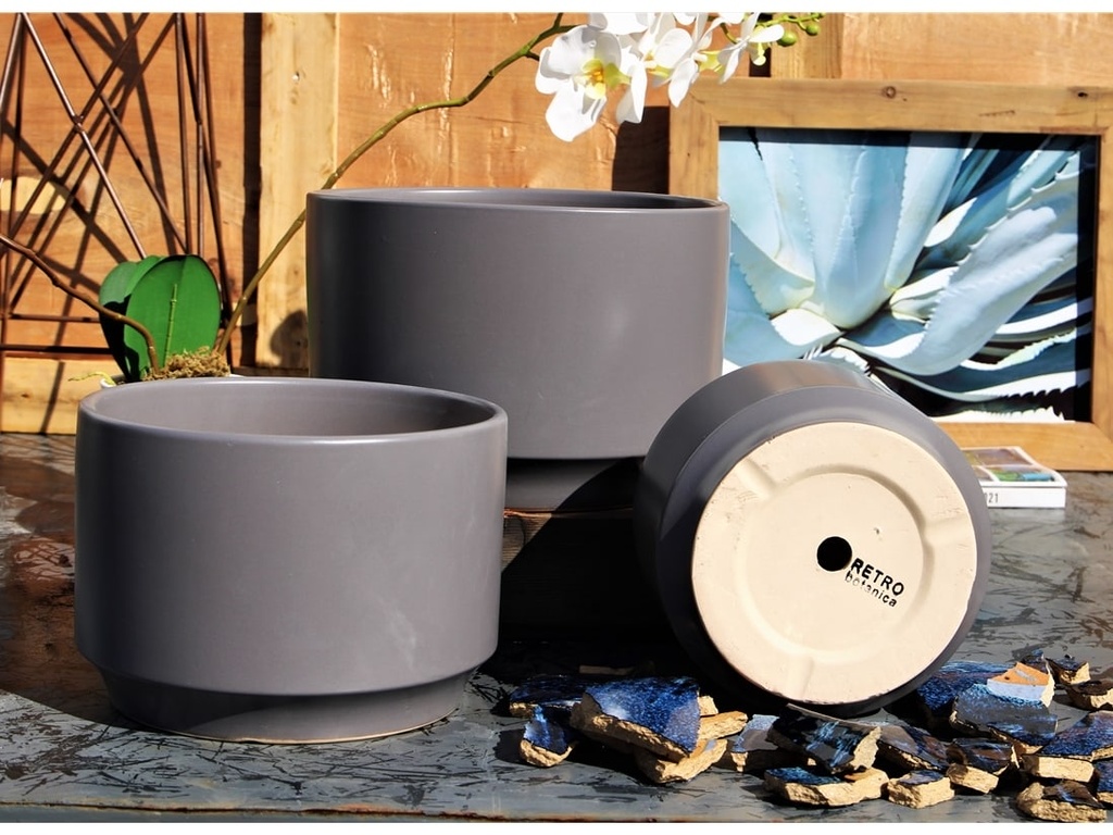 LARGE VENUS PLANTER, PASTEL TAUPE, SET OF 3- 12"X8.5", 10"X7", 8"X6"
