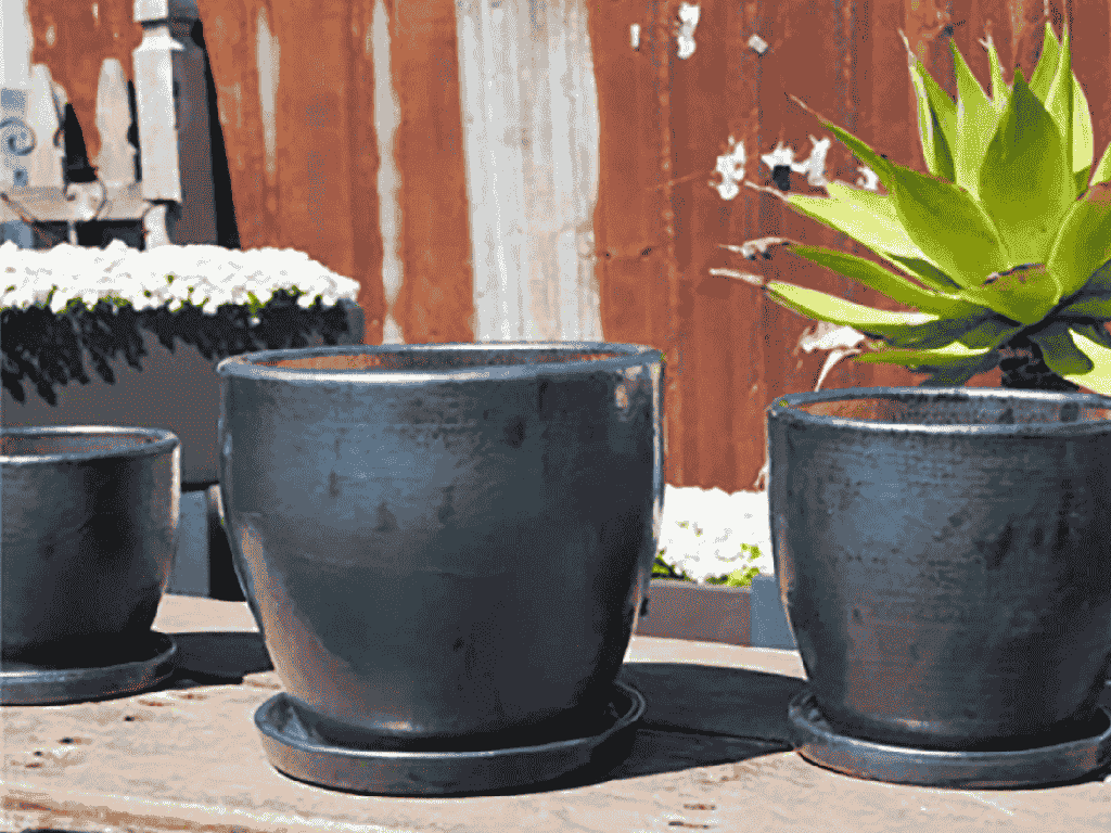 [PY-AS1025SVR-C] VALENCIA PLANTER WITH ATTACHED SAUCER, SILVER, 11.5"X10.0"