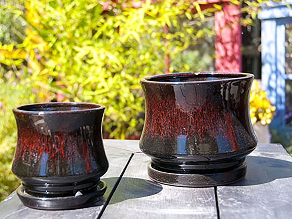 [PY-I1386RBK-B-C6] LILY POT WITH ATTACHED SAUCER, RED ON BLACK, SIZE B, 5.5"X5.0" (SOLD IN CASE OF 6)