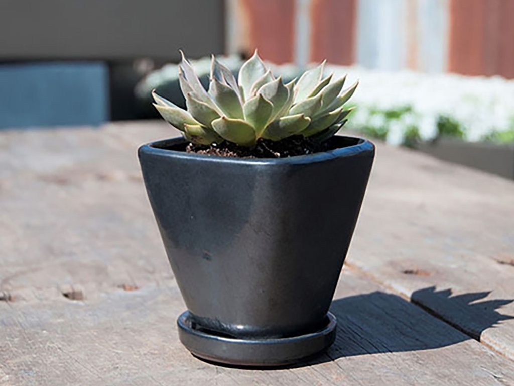 [PY-I5072SVR-A-C4] OAHU INDOOR PLANTER WITH ATTACHED SAUCER, SILVER, 7"X6.5" (SOLD IN CASE OF 4)