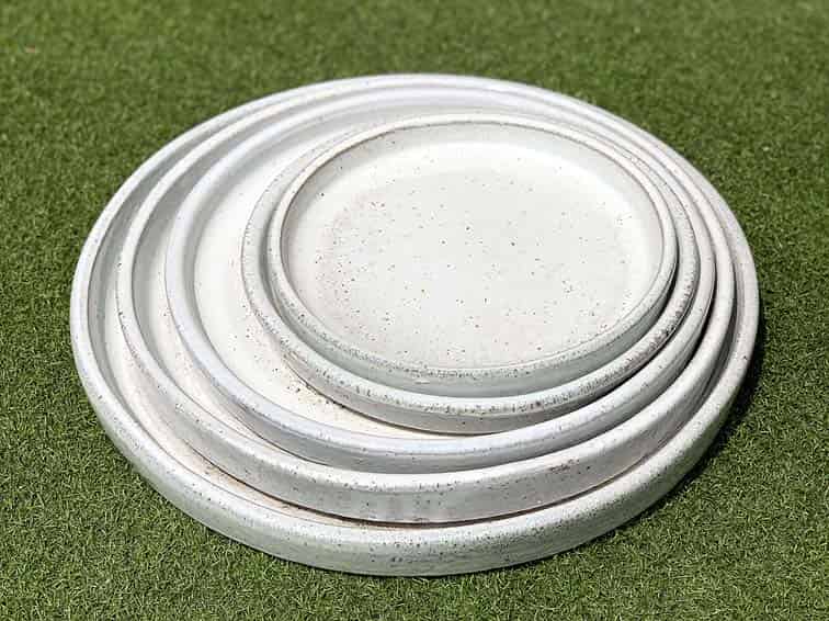 [PY-SCR05WSP] ROUND SAUCER, WHITE SPOT, OD 11.5", ID 9.5"