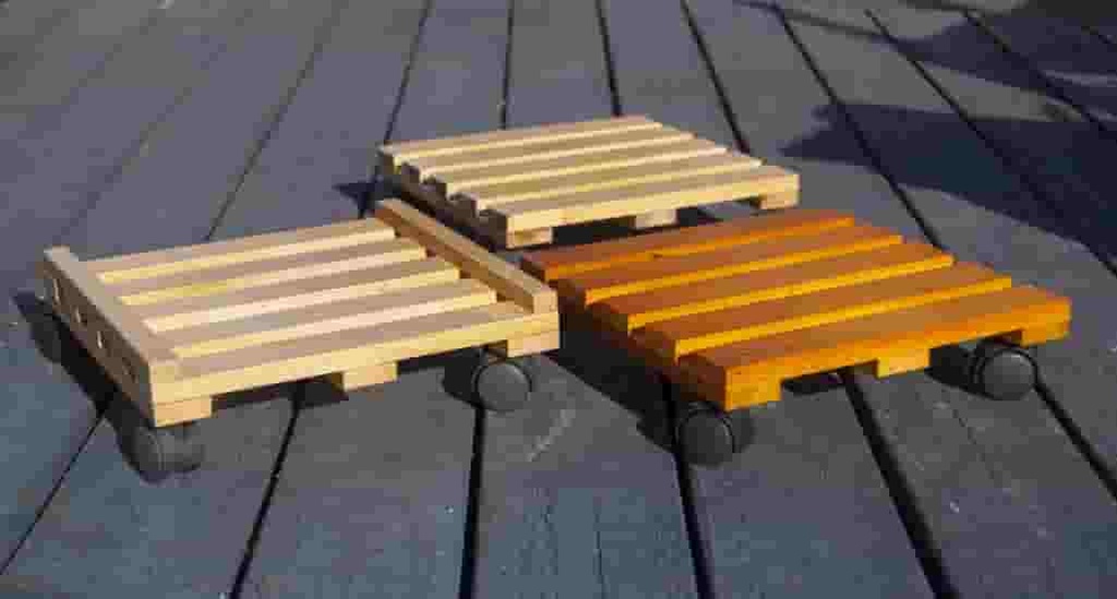 [AA-WOOD02] POT STAND W/ WHEELS, CHERRY WOOD COLOR, 13.8" X 4.0"