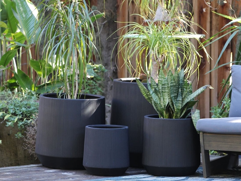 CORRUAGTED RAIDUS PLANTER, BLACK, SET OF 4- 22.5"X21.5", 18.5"X17.5", 14.5"X14", 12'X11.5'