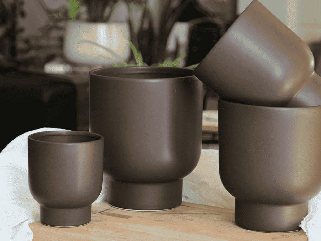 [IP-MC2031MBR-C9] MONSTERA CACHE POT, MATTE BROWN, 5.5"X7.0" , SOLD IN CASE OF 9