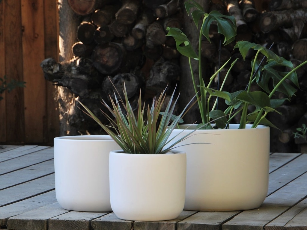 [PC-3310CWH-S3] LYNX PLANTER, CLOUD WHITE, SET OF 3- 16.0"X12.0", 13.0"X10.0", 10.0"X9.0"