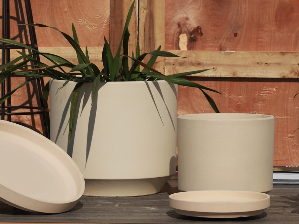 [PC-D3250ICL-B] MID MODERN PLANTER WITH DETACHED SAUCER, IVORY CLAY, 14.0"X12.0", 14.0"X2.5"