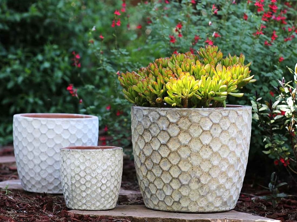 [PV-CGT2645AGW-S3] EGG HEXAGON HANDTHROWN, AEGEAN WHITE, SET OF 3 - 15"X12.5", 11"X9.5", 7.5"X7"