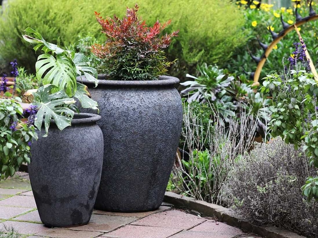 [PV-LB569SVR-S2] URN SMOOTH FINISHED, SILVER ROCK, SET OF 2 - 22.5" X 27.5", 14.0" X 22.0"