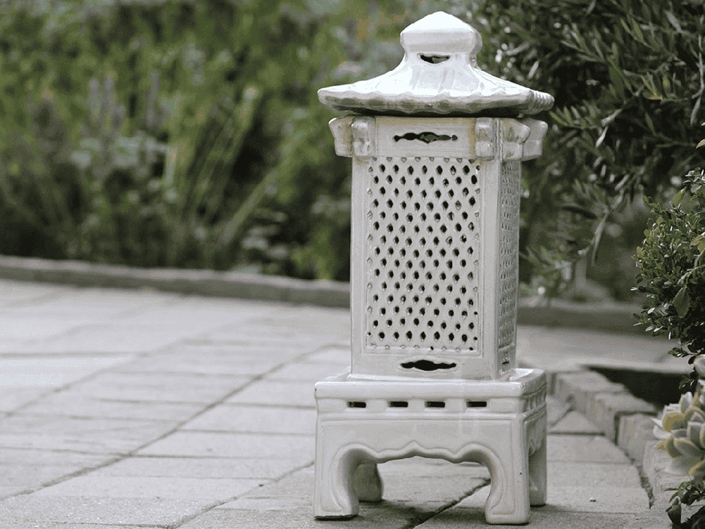 [PV-LBST10WNS] TIKI LANTERN, WHITE NO SPECKLE, 10"X25"