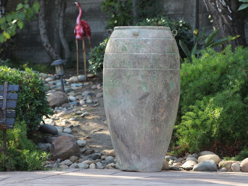 [PV-TSC2139VDG] LATIN AMPHORA, VERDIGRIS 23.5"x43.5"