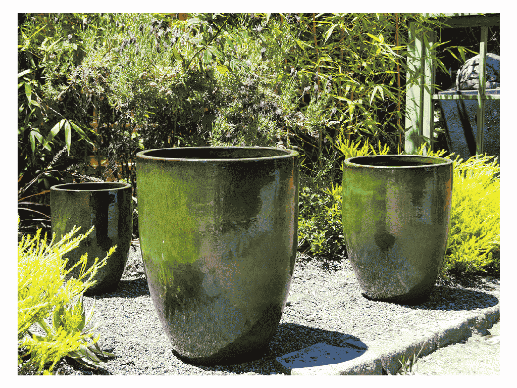 [PY-1627TGN-S3] LOCHES TALL PLANTER, TROPICAL GREEN, SET OF 3 - 16.5" X 23.5", 12.0" X 17.5", 8.5" X 13.0"